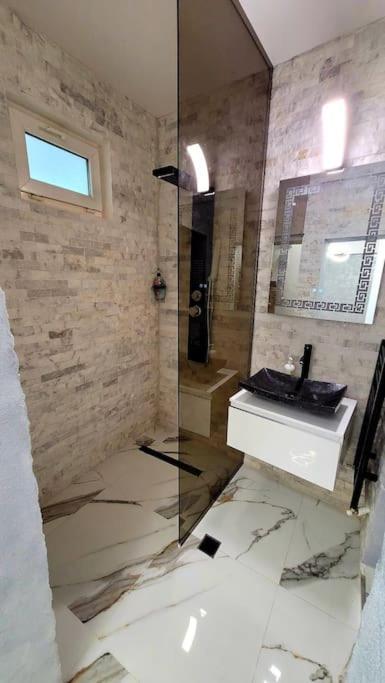 Modern Studio At Unirii Bucureşti Eksteriør bilde